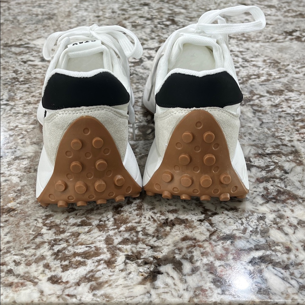 Women's White and Black Sneakers, New Without Tags - Picture 5 of 8